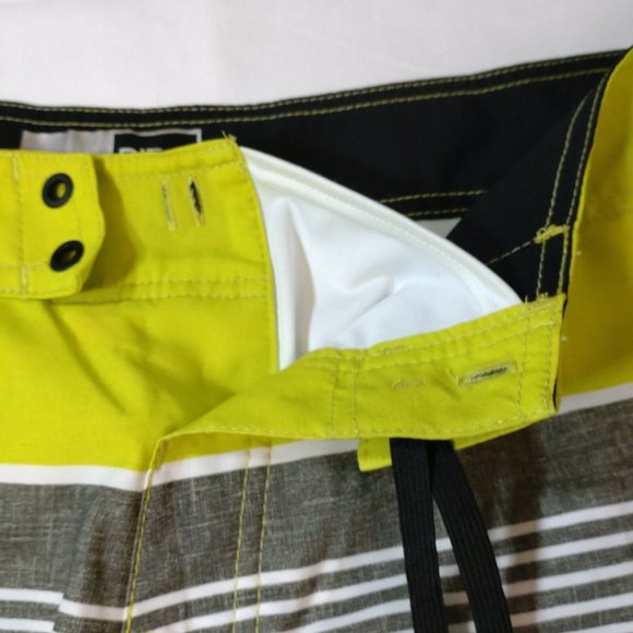 Rip Curl Green Gray Board Short Size 38 - Picture 5 of 9